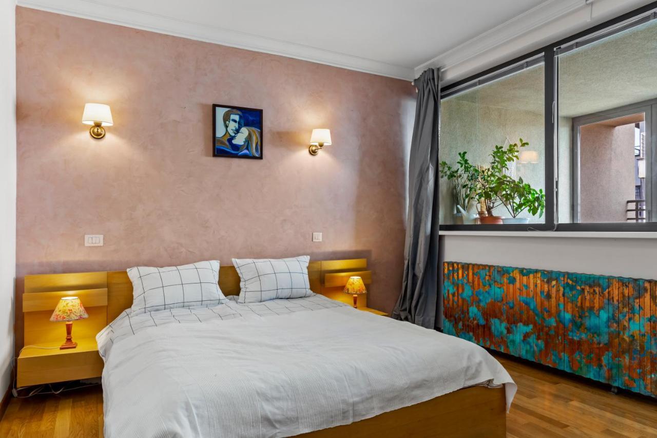 125 Sqm Family Friendly With Kids Room Bucharest Exterior photo